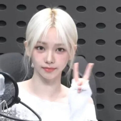 女生头像 柳智敏