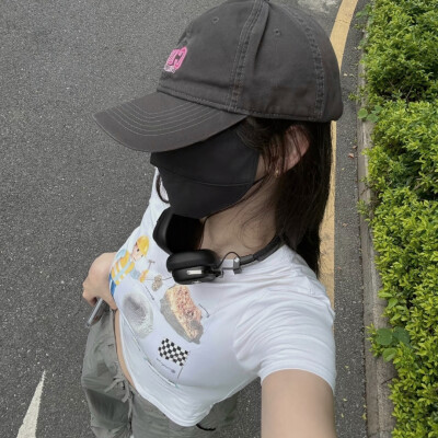 〆 一本书，慢阅，细阅，跳阅，重阅，但结果不变。