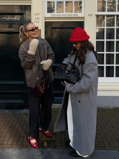 BY爱喝可乐的古娜小姐