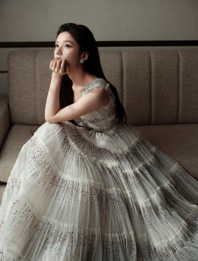 BY爱喝可乐的古娜小姐 中国 张婧仪