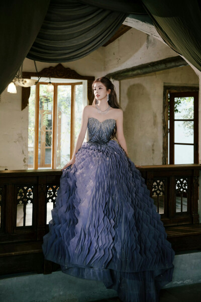 BY爱喝可乐的古娜小姐 中国 白鹿