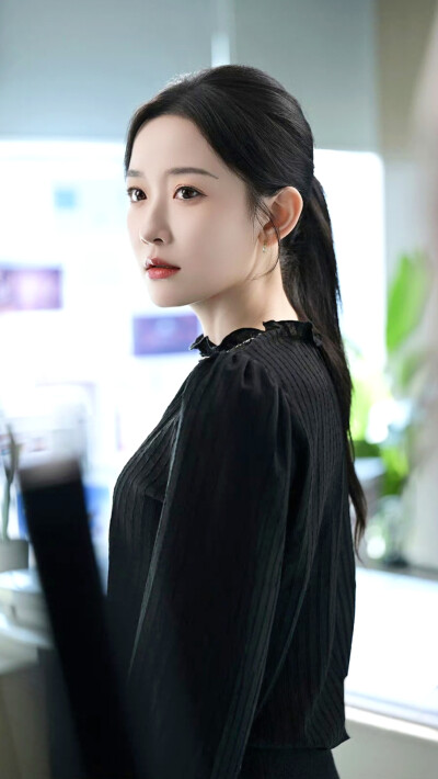 邱秘书的婚事 邱瑜