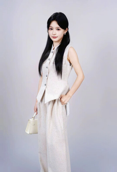 在逃99次，我的九尾狐老公追红温了 姜暖