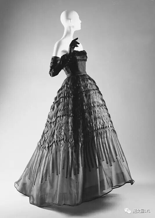 1951  'Diorama' Christian Dior dress~ Collection of Metropolitan Museum of Art