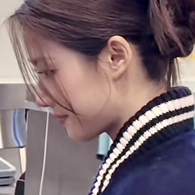 这个女孩咋怎么看都很美