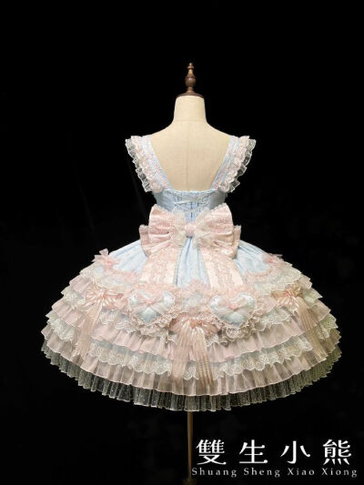 不知道冲哪套裙子的还不赶快看过来，这个配色到底是谁可以拒绝的了啊！