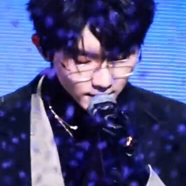 伟大的爱情到头来也只是爱