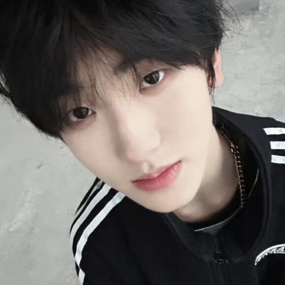 三条杠家族又出一位欧巴