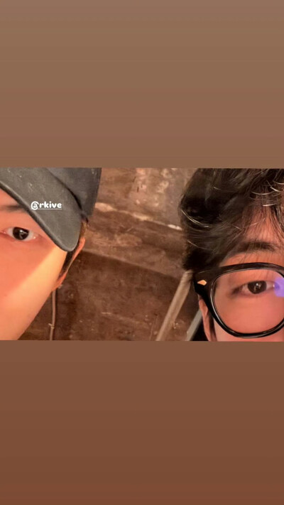 251122
金泰亨更新story