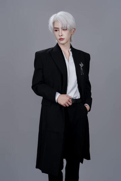 在逃99次，我的九尾狐老公追红温了 云祈