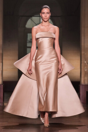 BY爱喝可乐的古娜小姐