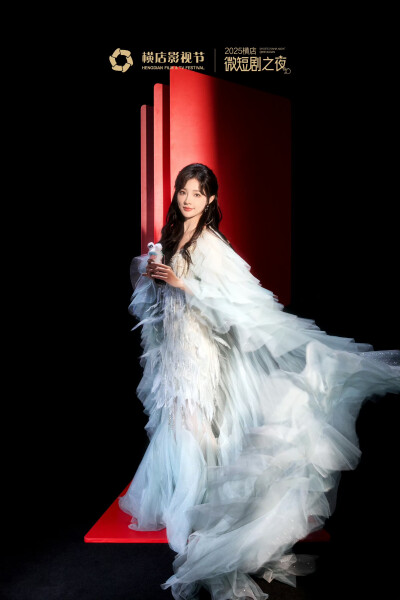 横店微短剧之夜 横店影视节
20251102｜横店微短剧之夜红毯