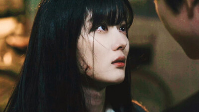 《亲爱的X》白雅珍（金裕贞饰）