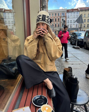 BY爱喝可乐的古娜小姐