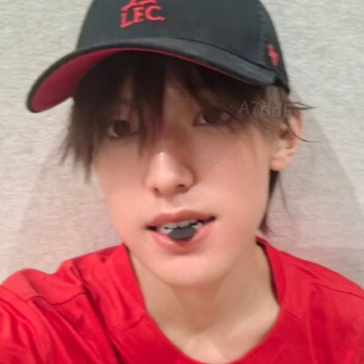 你说得对，但我是猫猫啊，我的工作宗旨是不使用任何冷暴力，能够及时介入问题，理智处理问题，并且全程向对方提供松软的绒毛和厚实的爪子，这就是本猫能成为销冠的原因