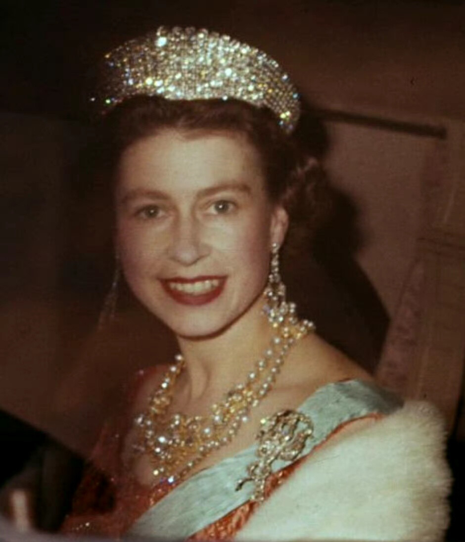 Her Majesty Queen Elizabeth II 1957 ​​​