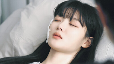 《亲爱的X》白雅珍（金裕贞饰）