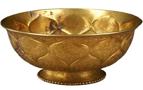 唐代 鸳鸯莲瓣纹金碗（2件）陕西历史博物馆藏