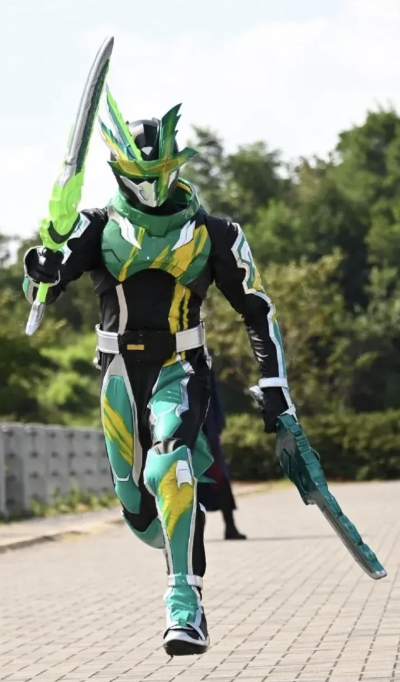 假面骑士剑斩，猿飞忍者传。《假面骑士圣刃》系列。(侵权删)