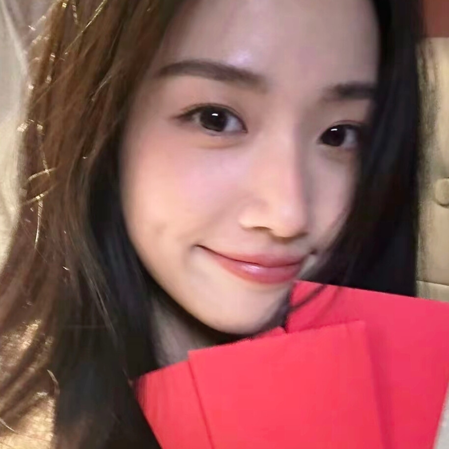 这期是自拍，每一张都很美