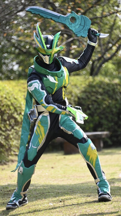 假面骑士剑斩，猿飞忍者传。《假面骑士圣刃》系列。(侵权删)