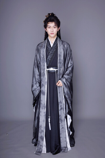 长明灯之烬玉案 钟楚斯