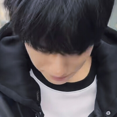 宝宝你咖啡洒了