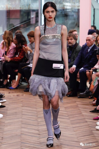 意大利名牌普拉达Prada 2018 度假系列