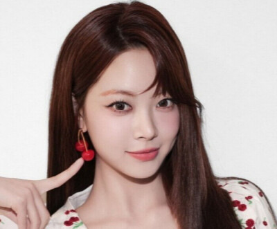 金采源&洪恩採&宫脇咲良