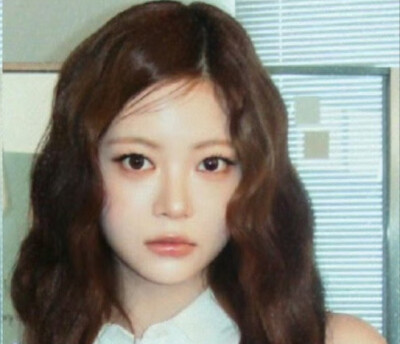 宫脇咲良&洪恩採