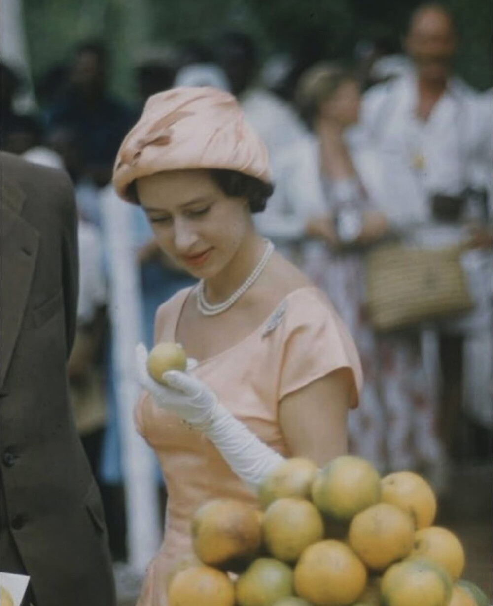 1956年出访东非，在坦桑尼亚的玛格丽特公主