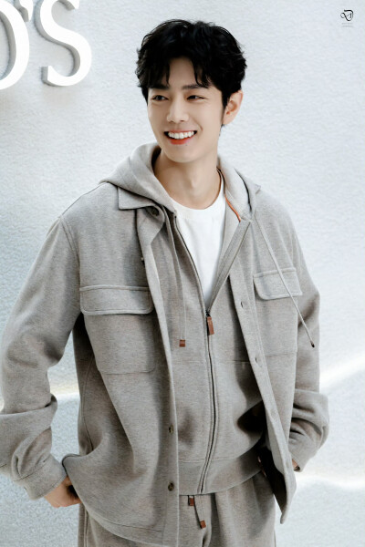 20251127
TODS澳门银河旗舰店 开幕盛典
见水印