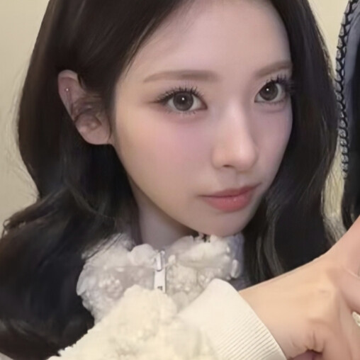 此女是脸蛋天才