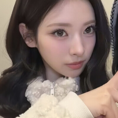 此女是脸蛋天才