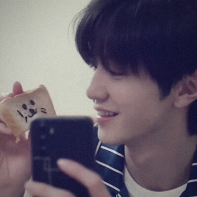 古早萌神一片天，谁见圆圆不递烟(՞⸝⸝o̴̶̷̥᷅ ̫ o̴̶̷᷄⸝⸝՞)