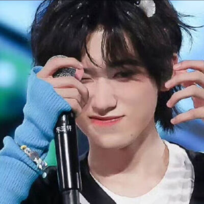 你是我未曾拥有无法捕捉的亲昵