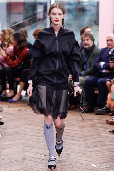 意大利名牌普拉达Prada 2018 度假系列