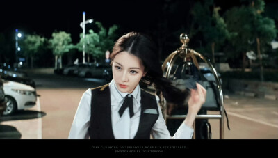 - 迪丽热巴 / 聂九罗 。