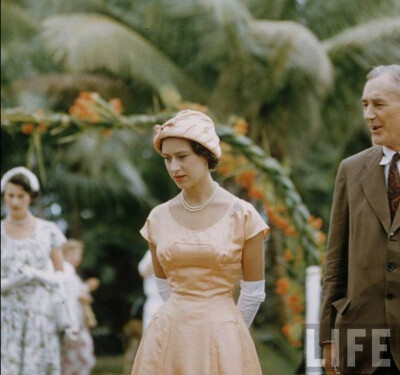 1956年出访东非，在坦桑尼亚的玛格丽特公主