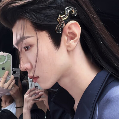 那天我说看海其实是看你的碎刘海