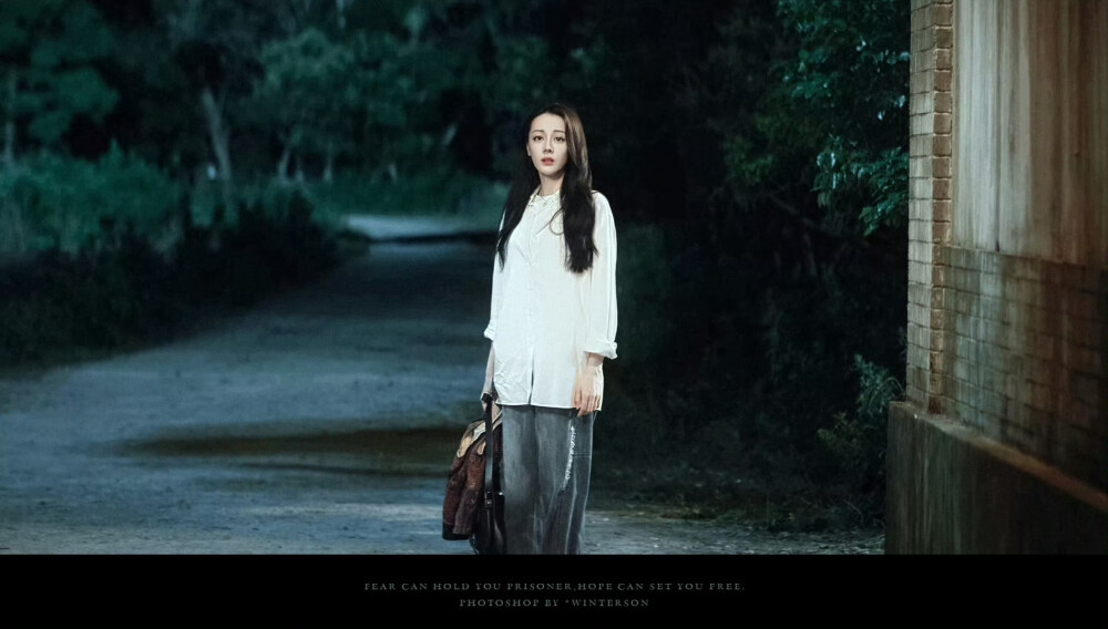 - 迪丽热巴 / 聂九罗 。