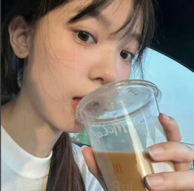 一期美美的女生头像