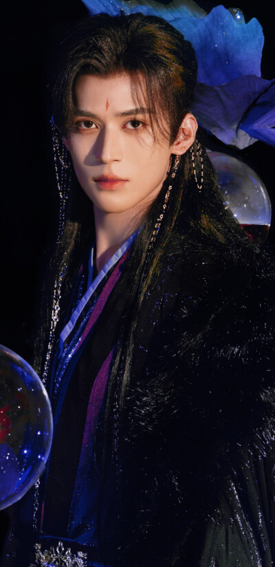 章时安《暗河传》唐怜月