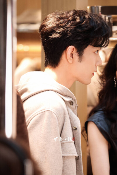 20251127肖战TODS澳门