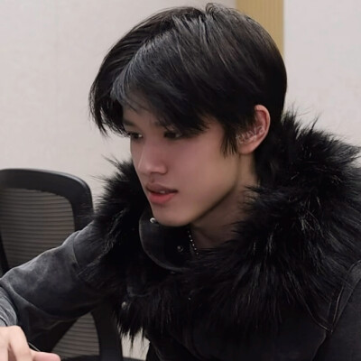 感觉自己好像梁朝伟在演无间道