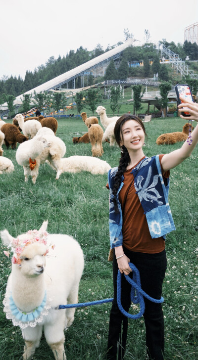 毛晓彤《乌蒙深处》衮月亮