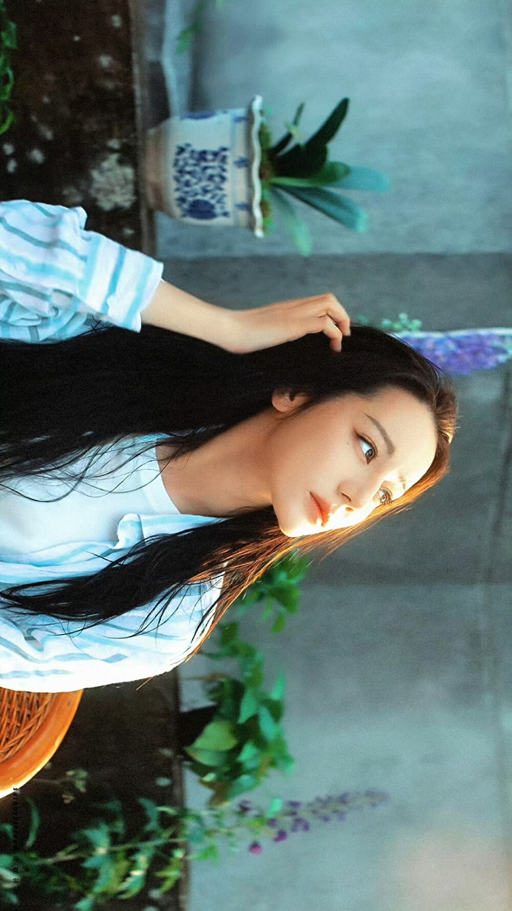 - 迪丽热巴 / 聂九罗 。