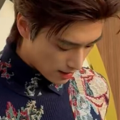 还得是我们乐乐撑起这套衣服