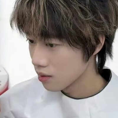 感觉自己每天好懵逼好呆萌a