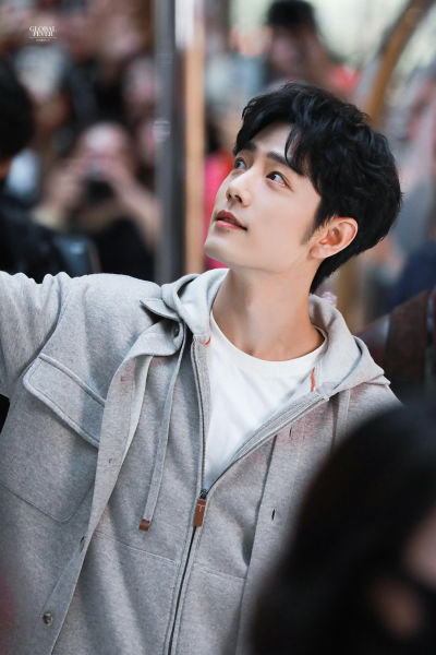 20251127肖战TODS澳门